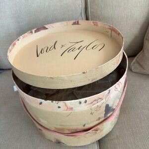 Lord & Taylor Vintage Hat Box 1939